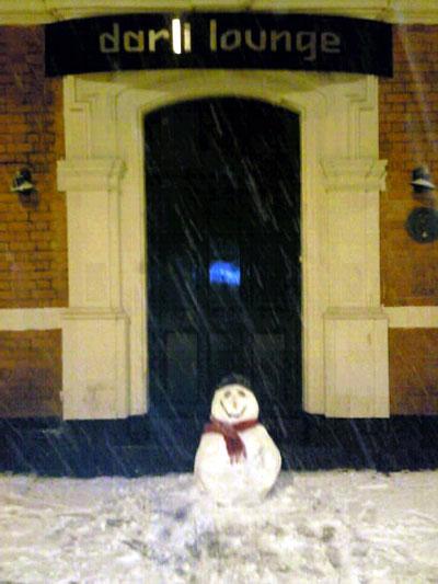 Jimmy and kate's snowman waiting for a pint on tuesday morning 