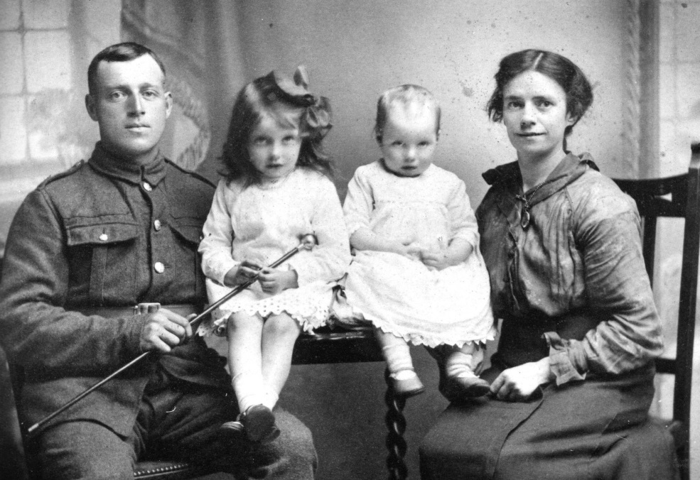 David Elks and family 1916