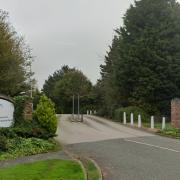 Manchester United have held talks with High Legh Park Golf Club, the Daily Mail reports