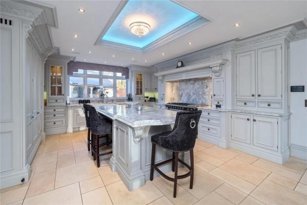 Knutsford Guardian: One of the two kitchens (Jackson-Stops/Rightmove)