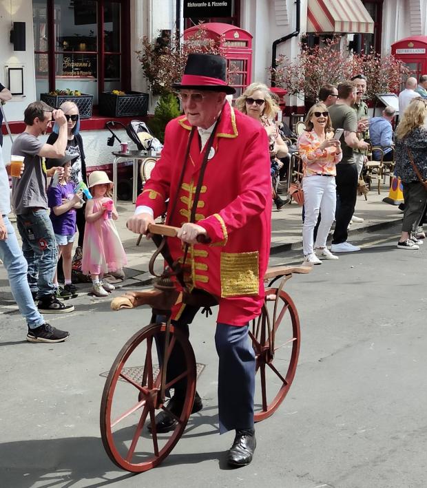 Knutsford Guardian: The Cheshire Wheelman and their antique bikes