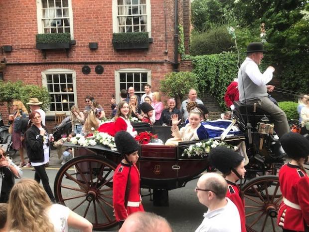 Knutsford Guardian: Knutsford Festival May Queen and her retinue travelled in a horse and carriage 