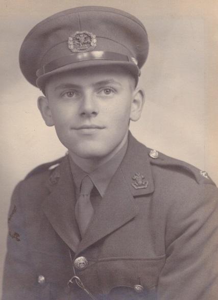 Knutsford Guardian: Ken Andrew served with the South Lancashire Regiment during national service