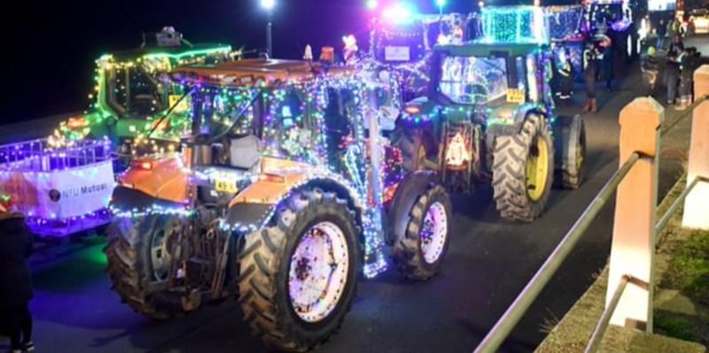 Knutsford Young Farmers stage Christmas charity tractor run 