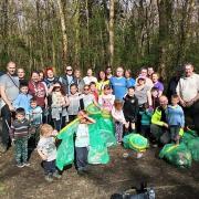 Friends of St John's Wood invite residents to join them for an autumn litter pick