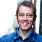 Stand-up comedian Alun Cochrane is joining a line up of TV celebrities at a comedy night in The Courthouse